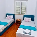 Apartment Sea Star